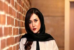 بیوگرافی پریناز ایزدیار