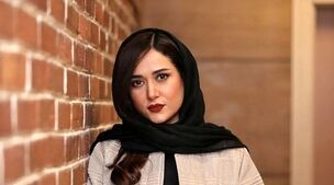 خبر شوکه کننده ؛پریناز ایزدیار ازدواجش را علنی کنی | رونمایی پریناز ایزدیار از لباس نامزدی ساده اش
