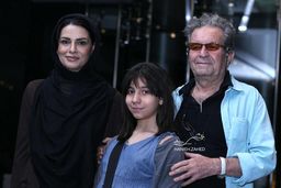 تصاویر مراسم خاکسپاری داریوش مهرجویی و همسرش | عکس دردناک از قبر مهرجویی | ضجه های دردناک هنرمندان در مراسم