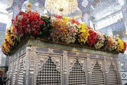 گل-آرایی-ضریح-مطهر-حضرت-زینب-س