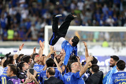 اعتراض مرادی به نیمکت نشینی در فضای مجازی؟