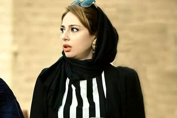 عکس صمیمی رعنا آزادی ور با پارتنر جدیدش مجازی رو ترکوند | رعنا خانم فقط کیفش 30 میلیون پولشه ! + عکس جدید
