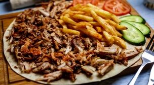 امشب شام چی بپزم؟ | طرز تهیه ساندویچ کباب ترکی در خانه با مواد در دسترس