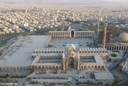 تصویری از یک چهره آشنا در نماز جمعه تهران