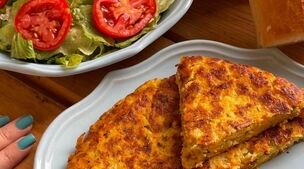 اگر بدنبال یه غذای ساده و اقتصادی هستی با من همراه شو | طرز تهیه کوکوی سیب زمینی و هویج فقط تو نیم ساعت