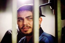 ارسلان قاسمی سکوتش را شکست