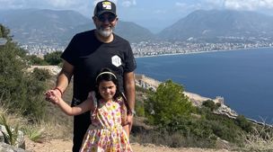 مهران غفوریان و دخترش ایران را ترک کردند