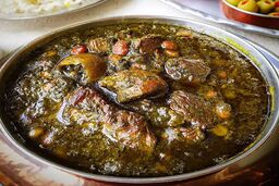 طرز تهیه قورمه سبزی مامان پز با ترفند طلایی | چی کار کنیم قورمه سبزی روغن سیاه بندازه؟