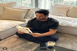 رونمایی محمدرضا گلزار از خونه ی لاکچری و اروپایی اش | آیسان خانم معلومه خیلی خوش سلیقه اس